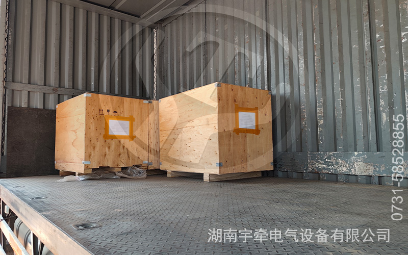 礦用湘潭電機車配件出口海外 2.jpg